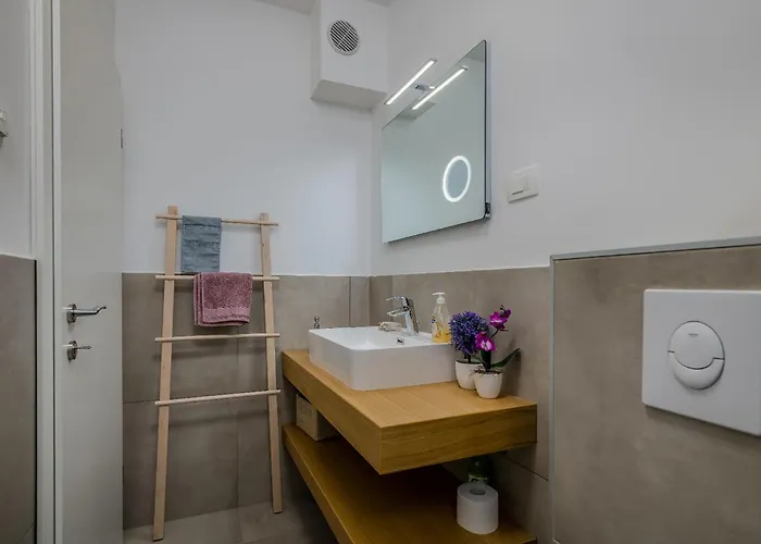 Awesome In Novigrad With Kitchen Novigrad Istria